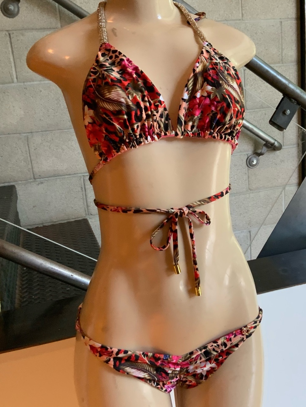 Crush floral bathing suit bikini sz large